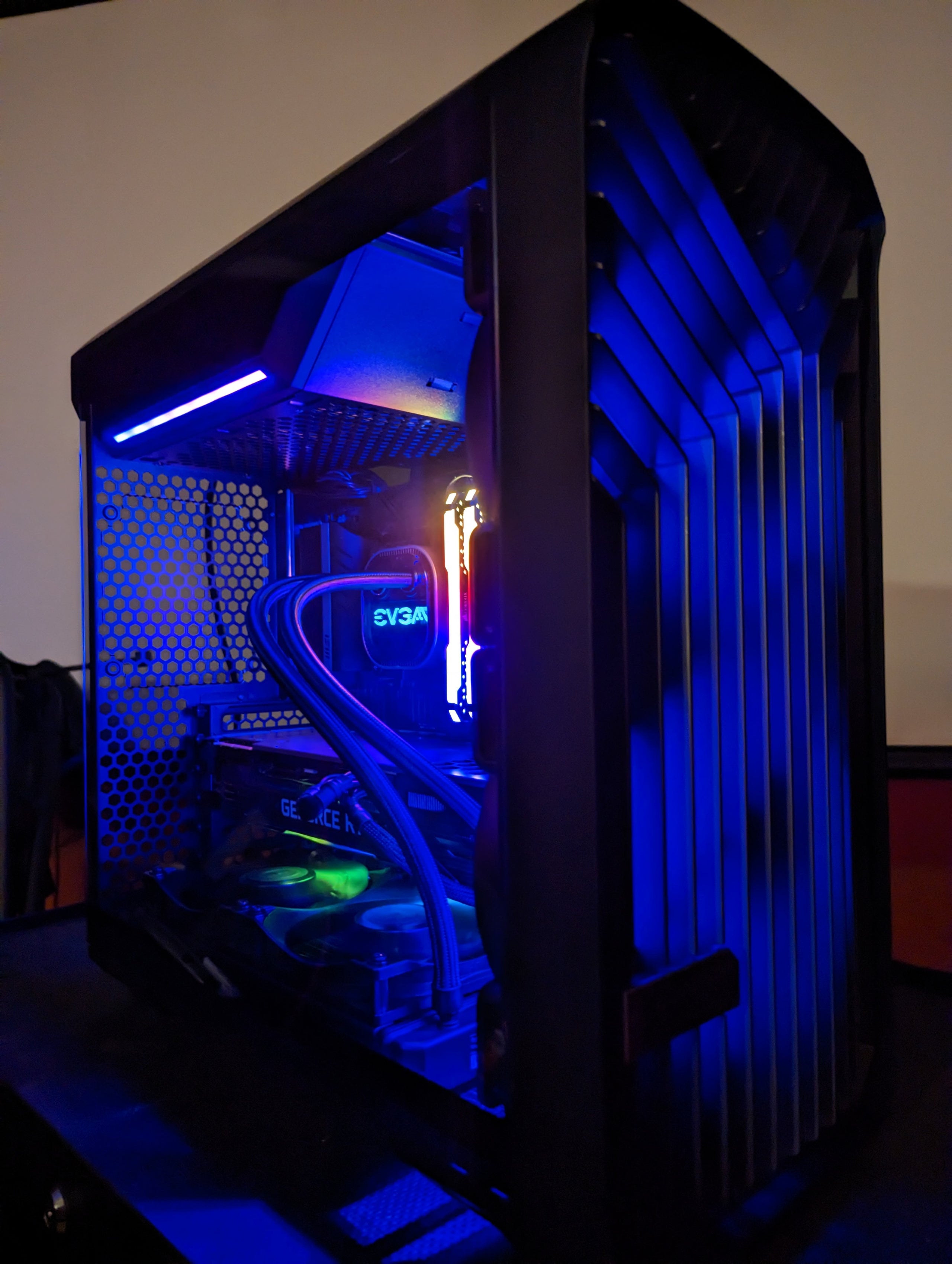Fractal design torrent compact rtx 3090 12600k game republik serving